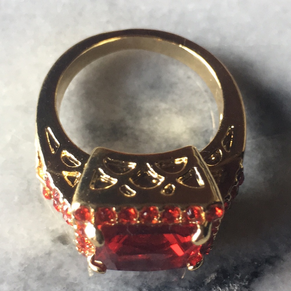 New*Raging Ruby Red Crystal Ring - Picture 3 of 15